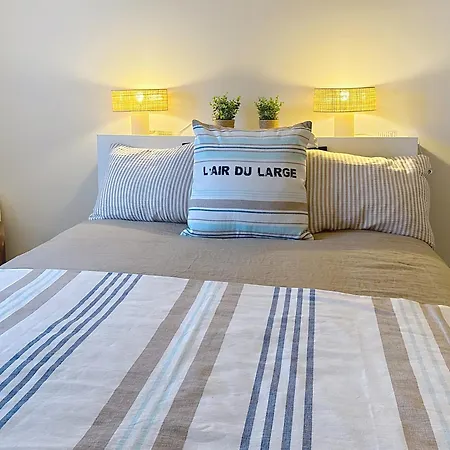 Beautiful 2 Bedroom App, Walking Distance From Congress